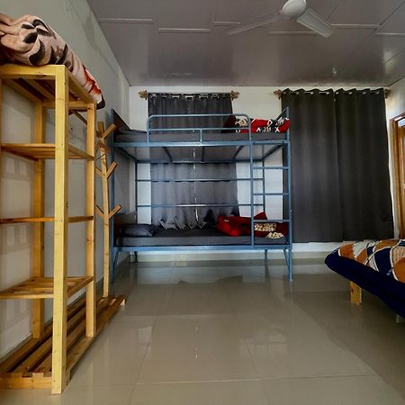 Bir Nest Hostel Buitenkant foto