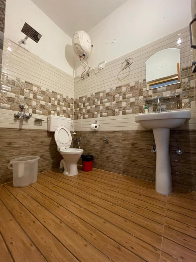 Bir Nest Hostel Buitenkant foto