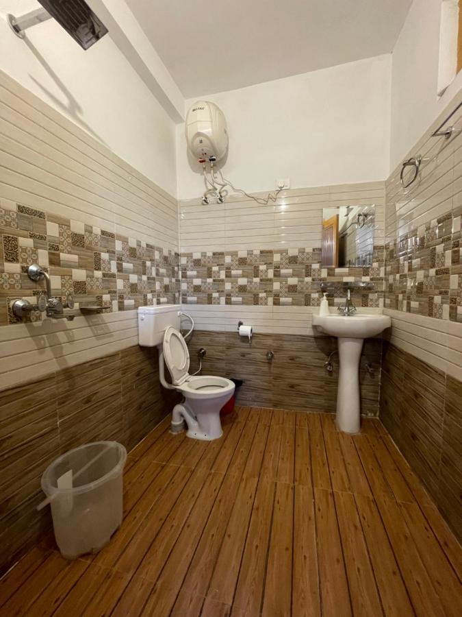 Bir Nest Hostel Buitenkant foto