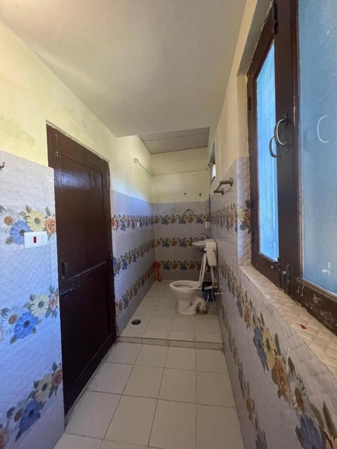 Bir Nest Hostel Buitenkant foto