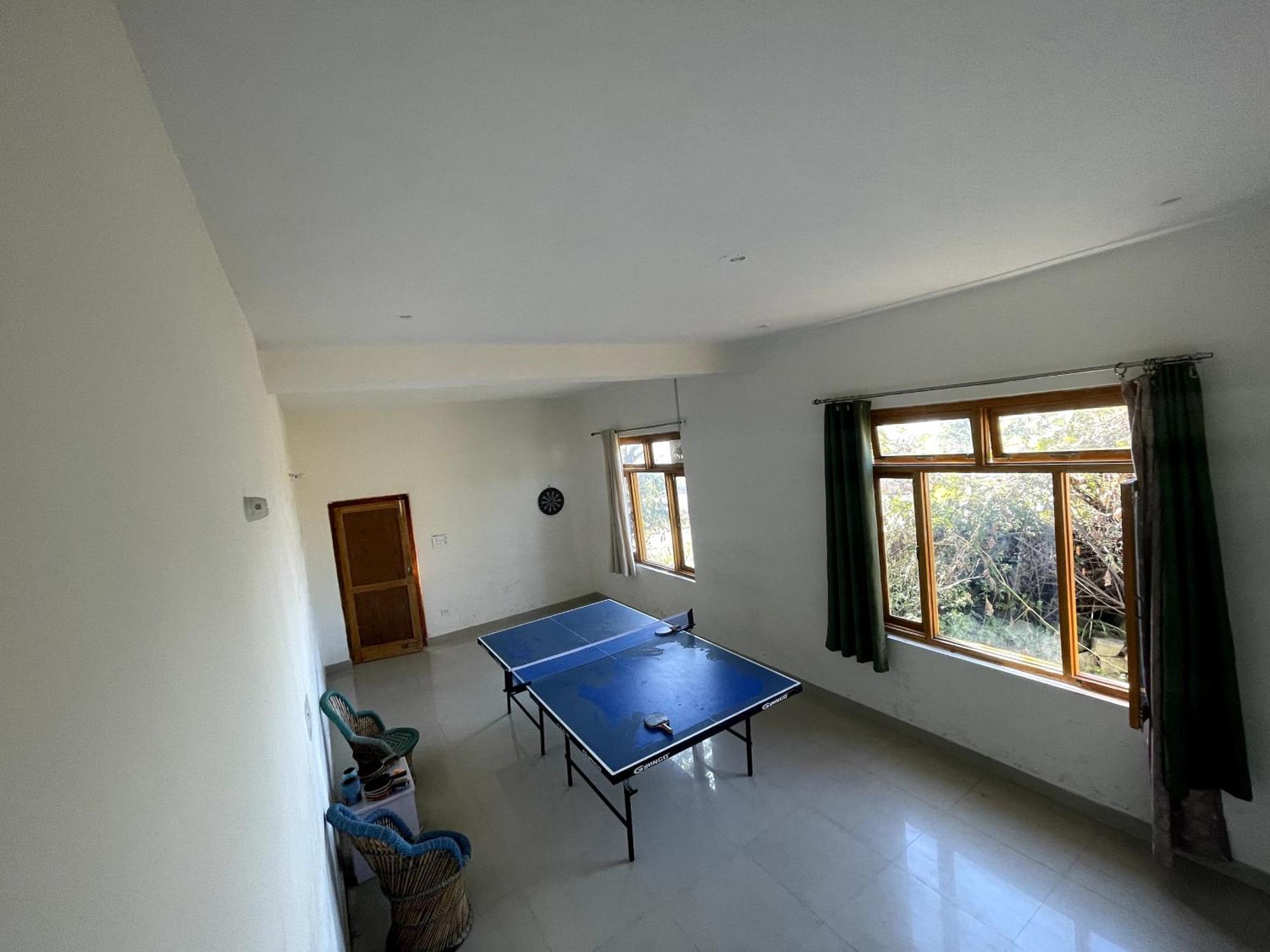 Bir Nest Hostel Buitenkant foto