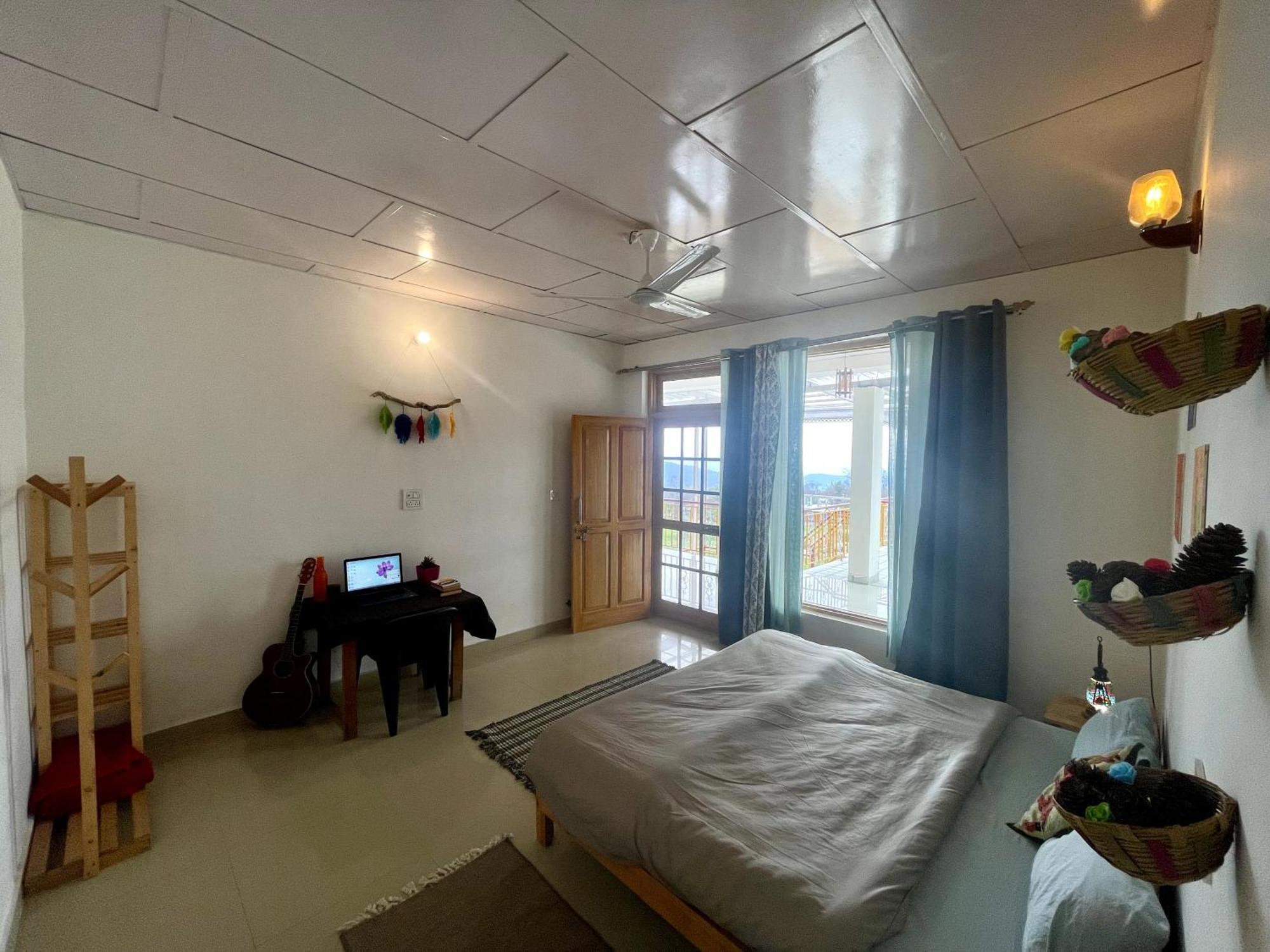 Bir Nest Hostel Buitenkant foto