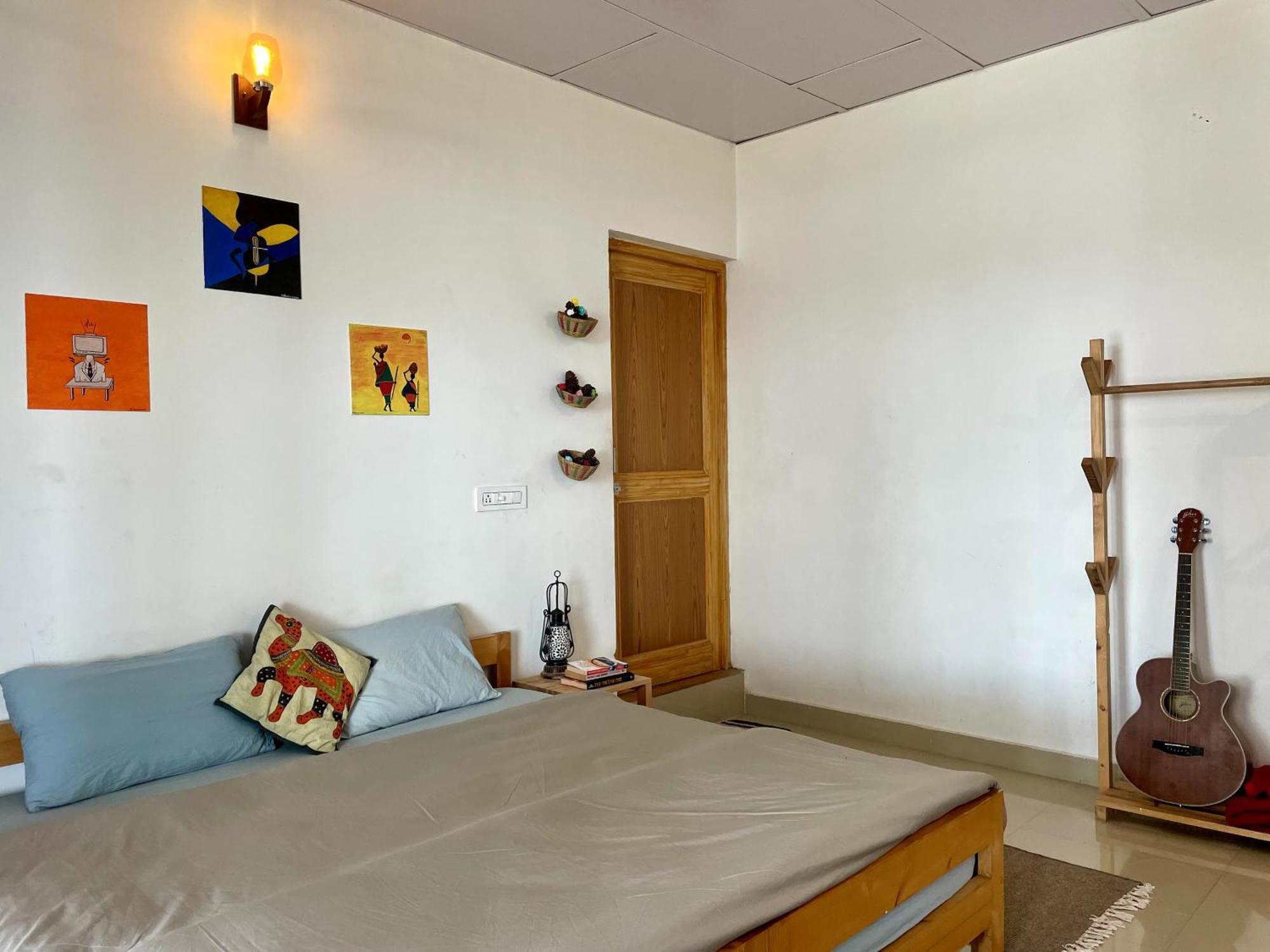 Bir Nest Hostel Buitenkant foto